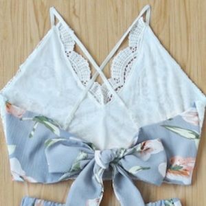 White laces race back set